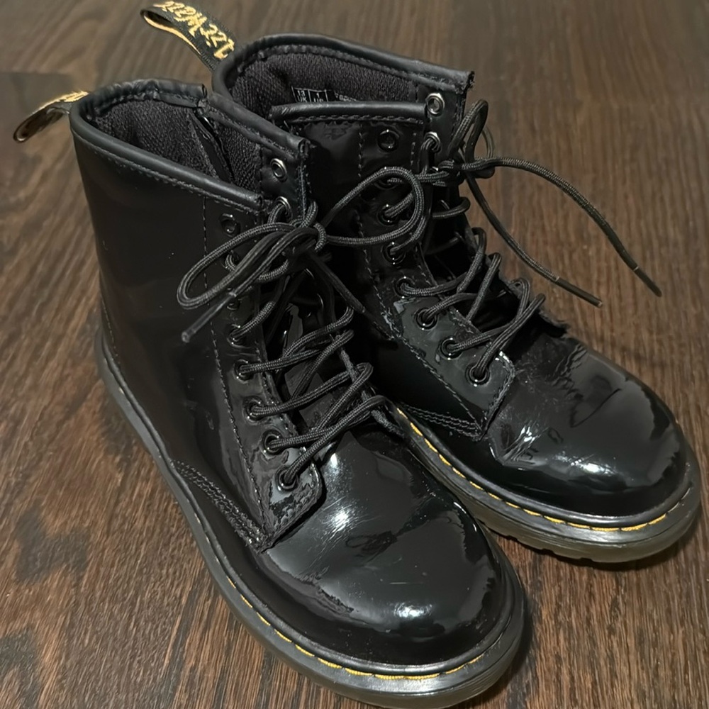 Dr Martens Girls black boot